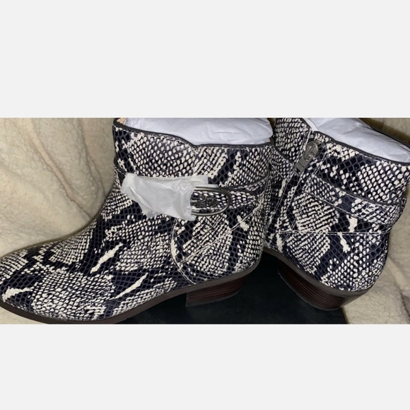 🌺SOLD ON MERCARI🌺COACH snake embossed boots - Picture 7 of 11